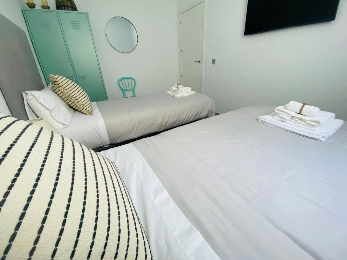 Bonito Apartamento De 2 Habitaciones Con Terraza Malaga Exterior photo