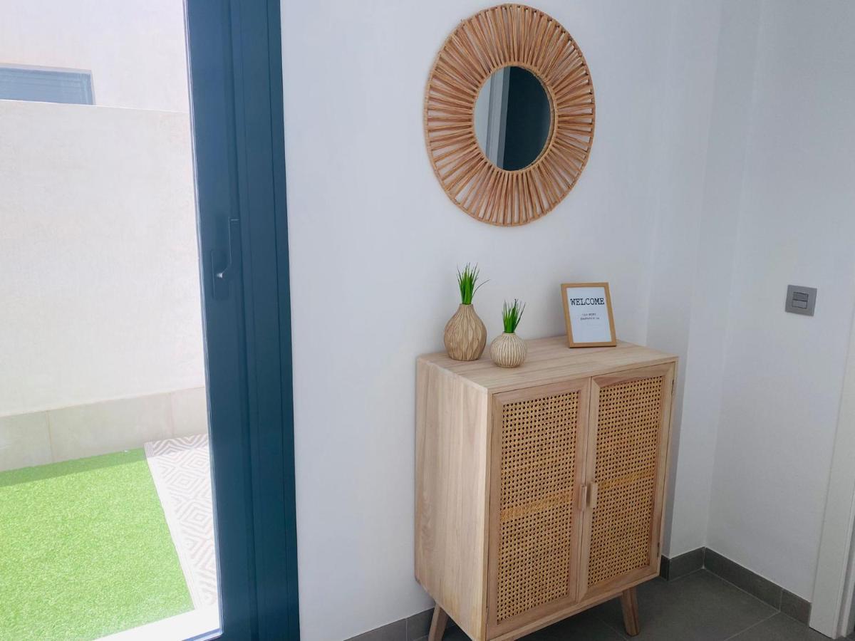 Bonito Apartamento De 2 Habitaciones Con Terraza Malaga Exterior photo